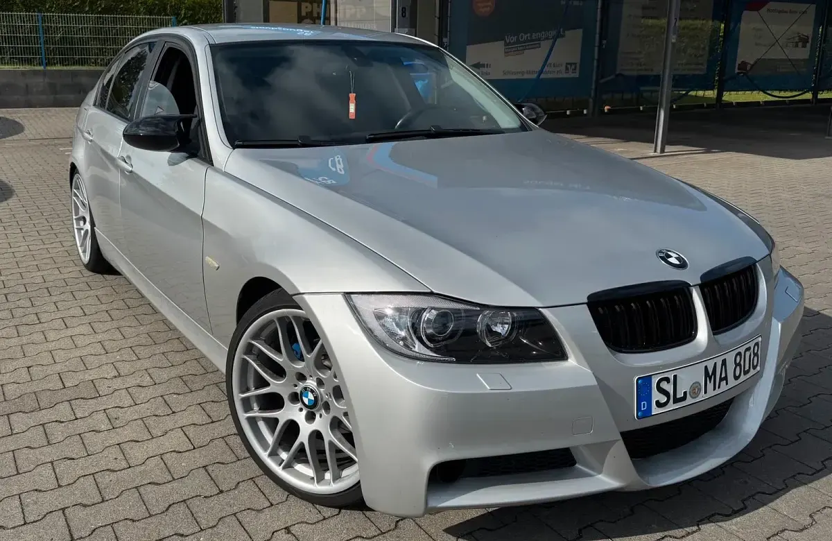 Gebraucht BMW 318 123 PS (90 kW) 2007 Silber Limousine