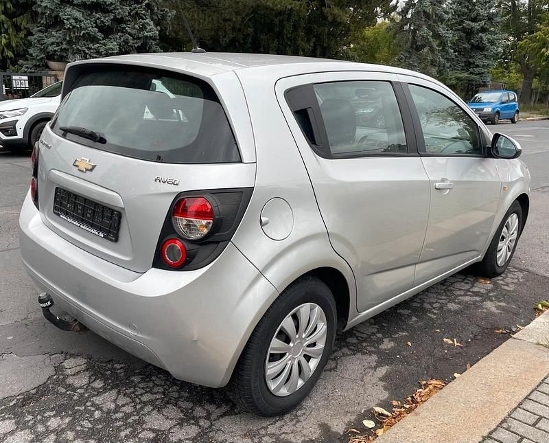 Gebraucht Chevrolet Aveo LT 86 PS (63 kW) 2011 Grau Kleinwagen