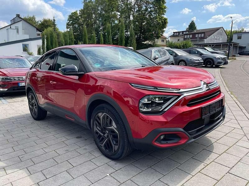 Rot Gebraucht 2021 Citroën C4 Shine Kleinwagen | 18.500 € (Etwas zu teuer) - Bild 1/4