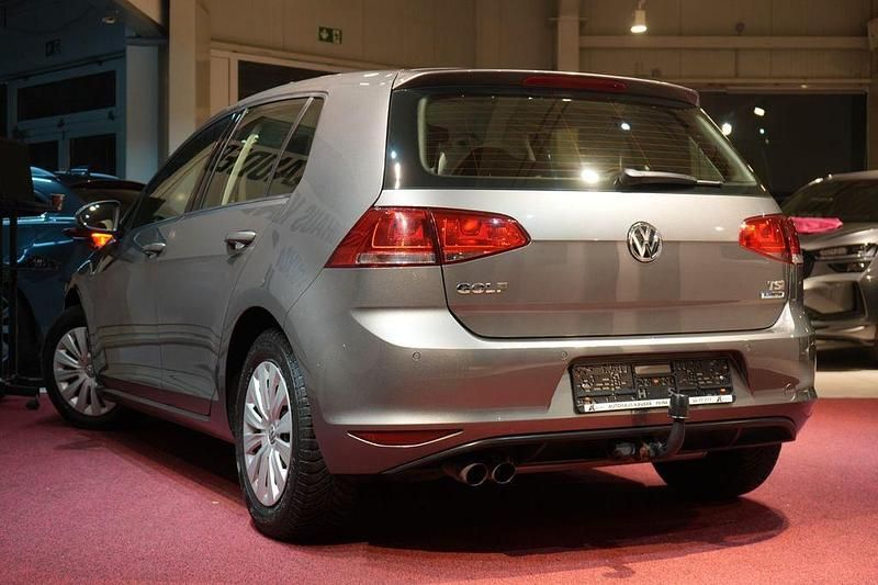 Gebraucht VW Golf VII Comfortline 125 PS (91 kW) 2016 Grau Limousine