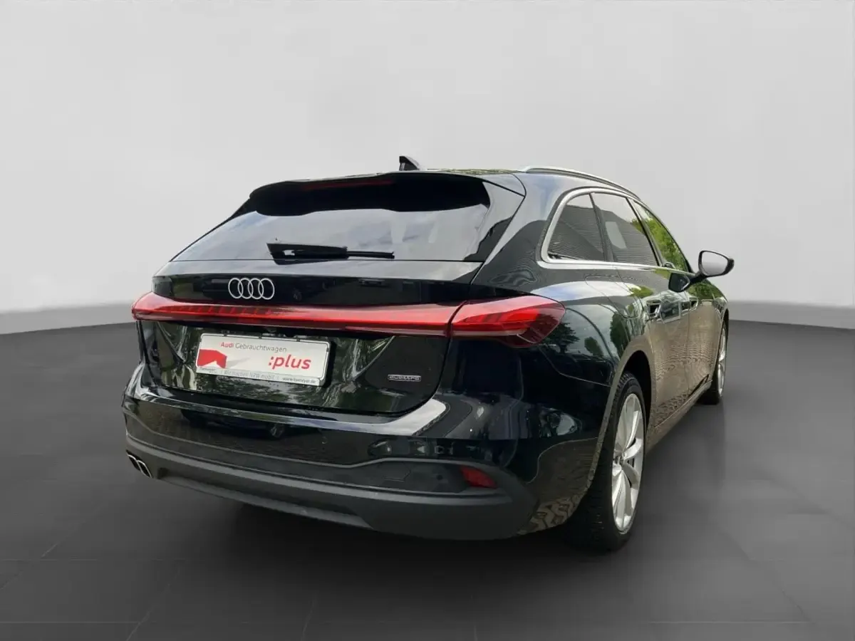 Gebraucht Audi A5 Ambiente 204 PS (150 kW) 2025 Mythosschwarz metallic Kombi
