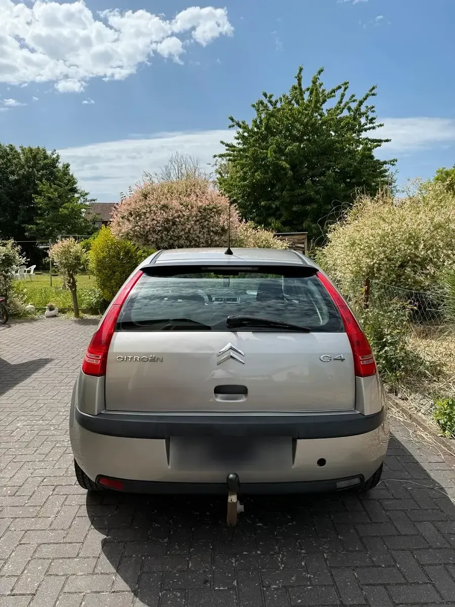 Gebraucht Citroën C4 109 PS (80 kW) 2008 Silber Limousine