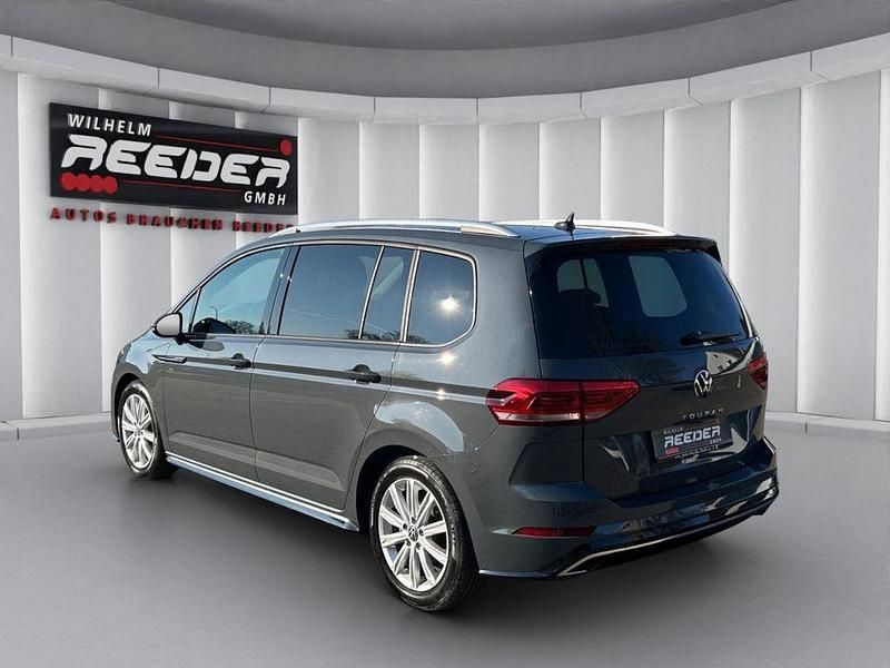 Gebraucht VW Touran R-line 150 PS (110 kW) 2025 Delfingrau Van / Kleinbus