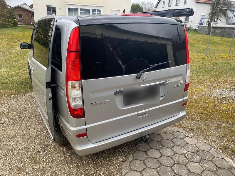 Gebraucht Mercedes Viano 150 PS (110 kW) 2009 Silber Van / Kleinbus