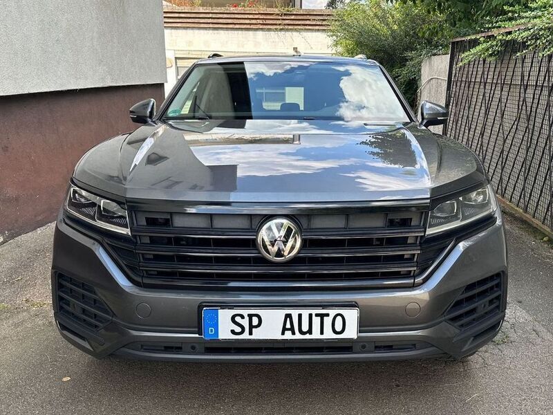 Gebraucht VW Touareg 231 PS (169 kW) 2019 Grau SUV