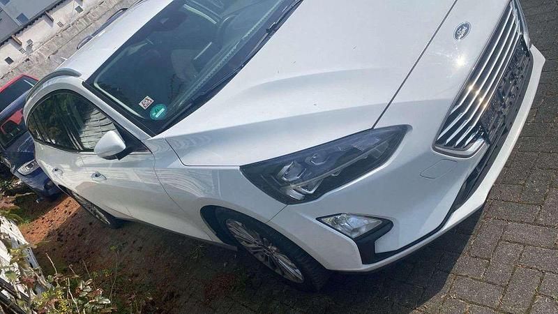 Gebraucht Ford Focus Titanium 150 PS (110 kW) 2020 Weiß Limousine