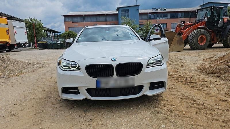 Weiß Gebraucht 2016 BMW 535 Sport Line Kombi | 25.999 € (Teuer) - Bild 1/4