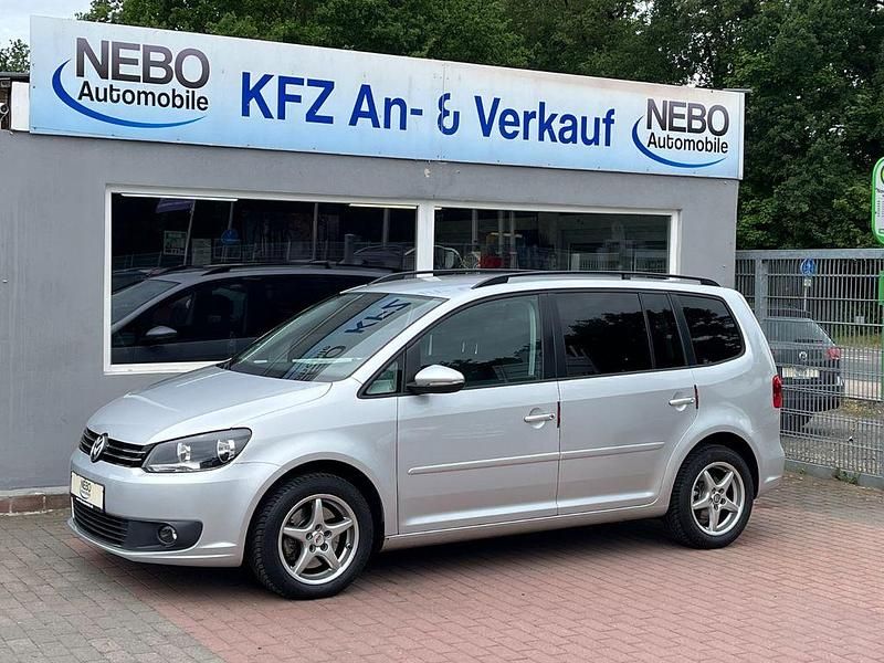 Silber Gebraucht 2013 VW Touran Comfortline Van / Kleinbus | 8.000 € (Fairer Preis) - Bild 1/4