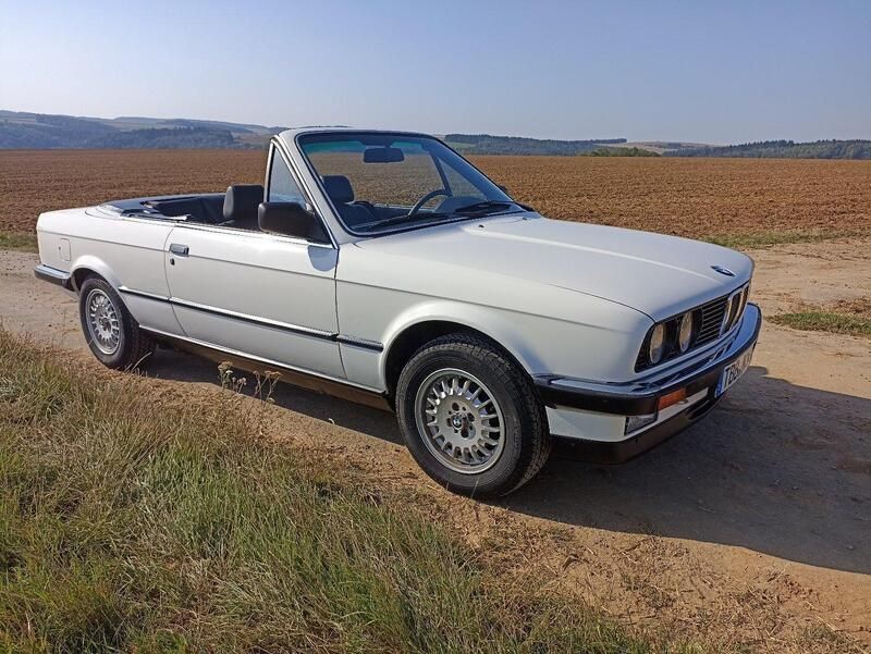 Weiß Gebraucht 1987 BMW 325 Cabriolet Sport Line Cabrio | 16.500 € - Bild 1/4