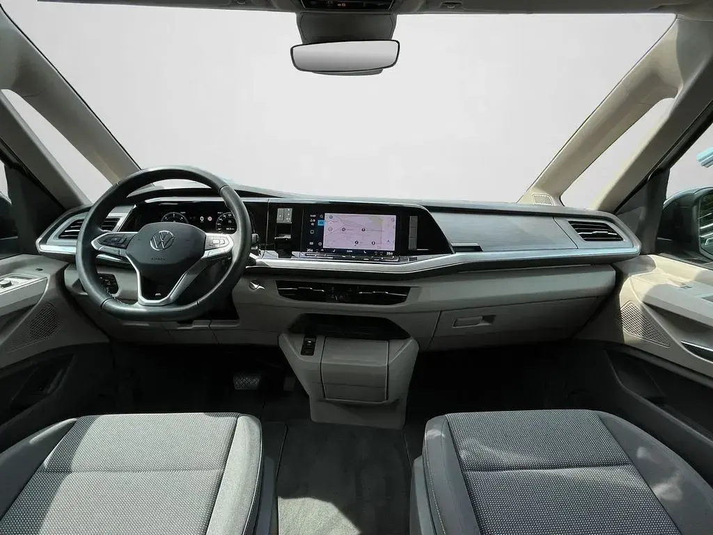 Gebraucht VW Multivan Life 150 PS (110 kW) 2025 Grau Van / Kleinbus