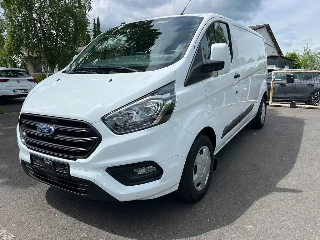 Gebraucht Ford Transit Custom 131 PS (96 kW) 2019 Weiß Van / Kleinbus