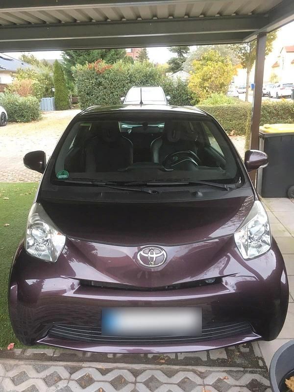 Gebraucht Toyota iQ 68 PS (50 kW) 2010 Kleinwagen