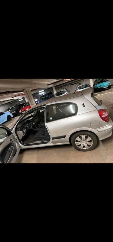 Silber Gebraucht 2001 Nissan Almera Kleinwagen | 1.100 € (Guter Preis) - Bild 1/4