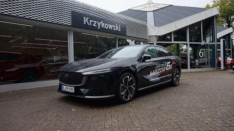 Schwarz Neu 2025 Mazda 6e Takumi-Line Limousine | 42.990 € (Fairer Preis) - Bild 1/4