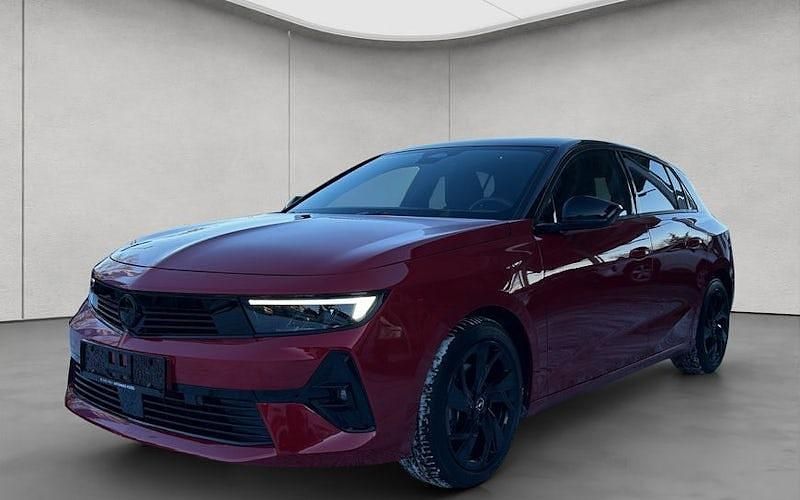 Rot Gebraucht 2024 Opel Astra Limousine | 22.960 € (Guter Preis) - Bild 1/4