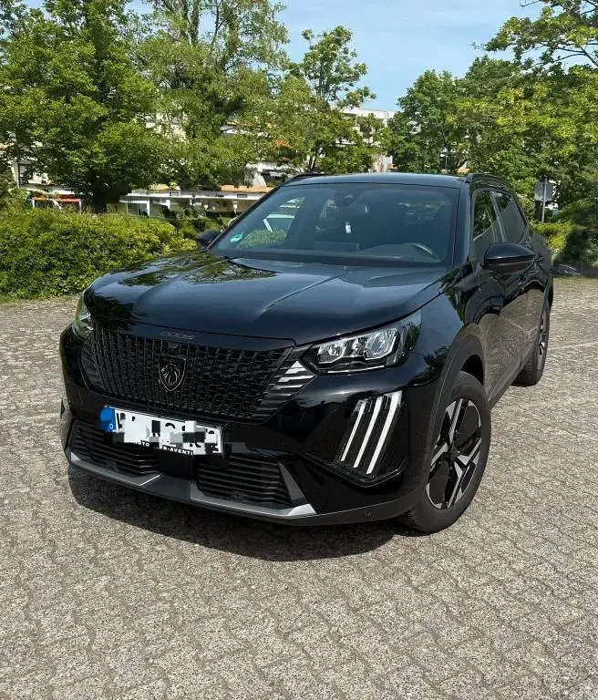 Gebraucht Peugeot 2008 Allure 136 PS (100 kW) 2023 Schwarz SUV