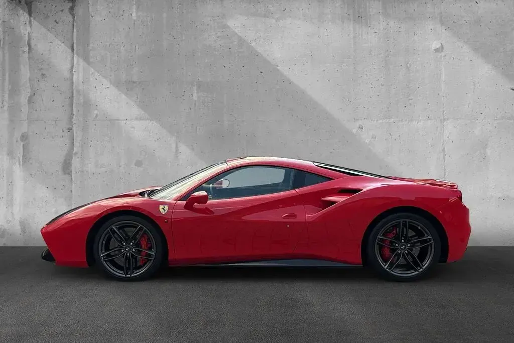 Gebraucht Ferrari 488 669 PS (492 kW) 2018 Rot Coupé