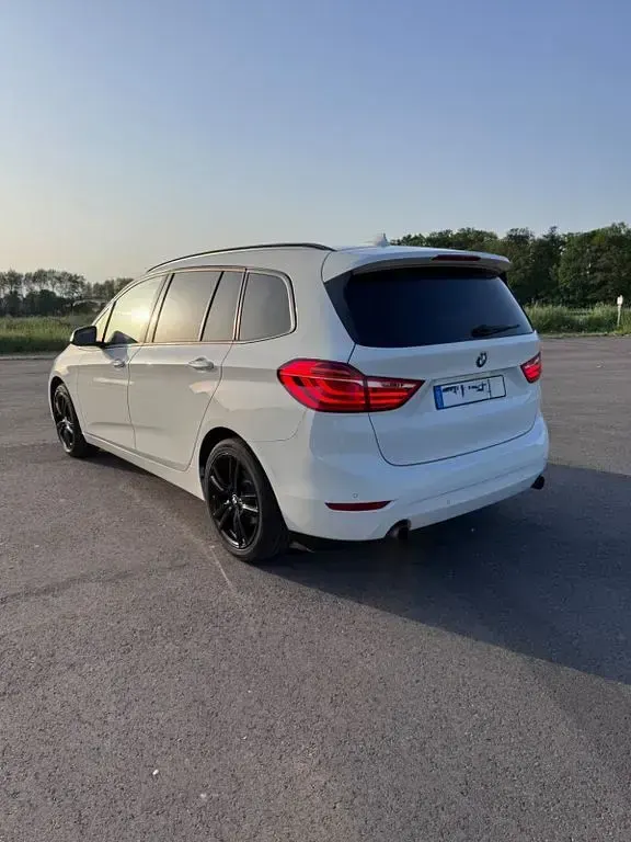 Gebraucht BMW 220 Gran Tourer Performance 192 PS (141 kW) 2018 Weiß Van / Kleinbus