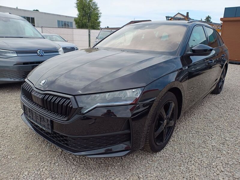 Schwarz Gebraucht 2024 Skoda Octavia SportLine Kombi | 26.499 € (Guter Preis) - Bild 1/4