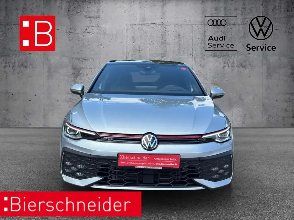 Gebraucht VW Golf VIII Pro 265 PS (194 kW) 2024 Silber Limousine