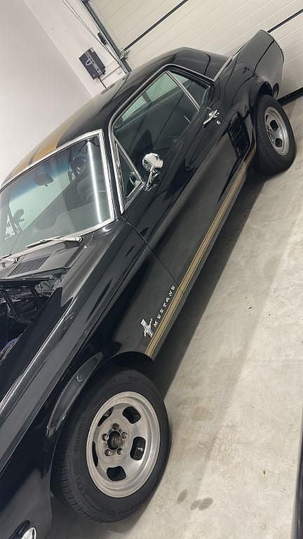 Gebraucht Ford V8 200 PS (147 kW) 1967 Schwarz Coupé