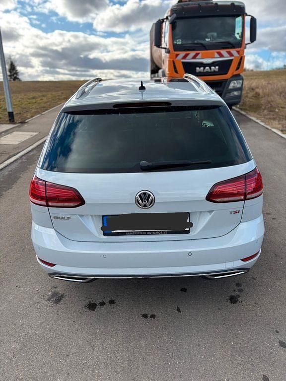 Gebraucht VW Golf VII Highline 150 PS (110 kW) 2019 Grau Kombi
