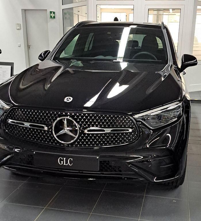 Neu Mercedes GLC300 333 PS (244 kW) 2026 SUV