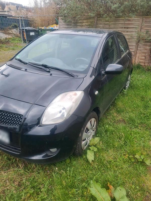 Gebraucht Toyota Yaris 69 PS (50 kW) 2008 Schwarz Kleinwagen