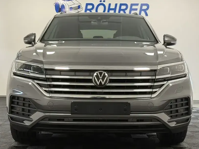 Neu VW Touareg 286 PS (210 kW) 2025 Grau SUV