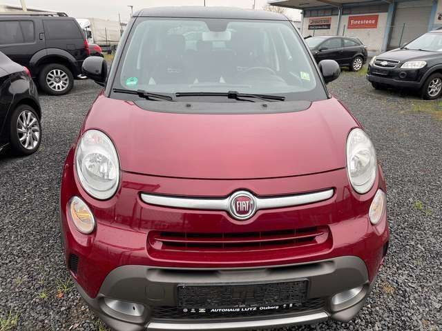 Rot Gebraucht 2015 Fiat 500L Trekking Van / Kleinbus | 10.290 € (Teuer) - Bild 1/1