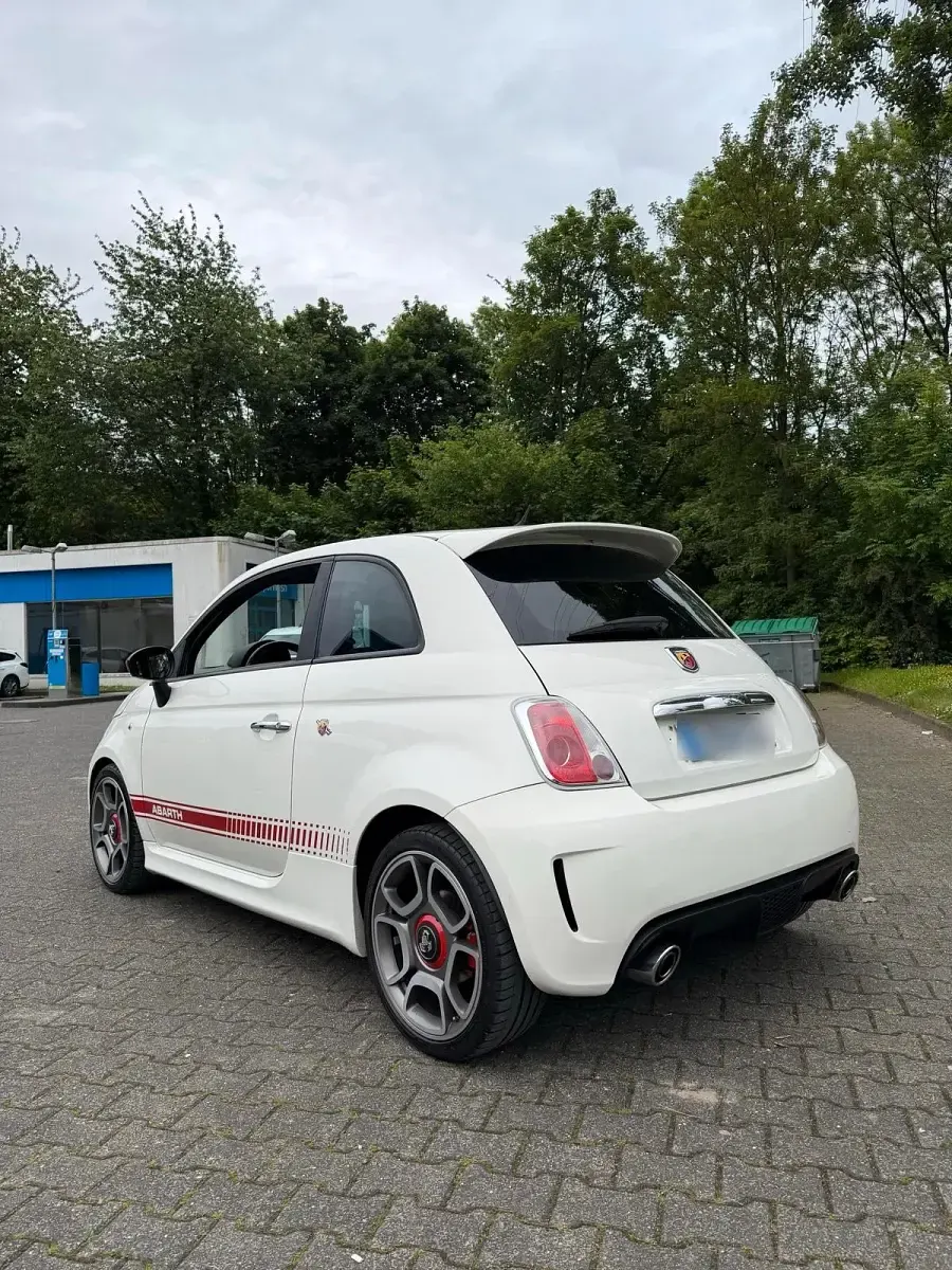 Gebraucht Abarth 500 135 PS (99 kW) 2009 Weiß Kleinwagen
