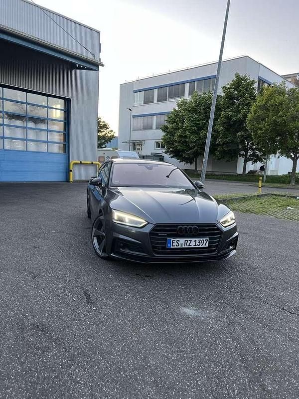 Gebraucht 2018 Audi A5 Sportback Sport Kleinwagen | 31.000 € (Teuer) - Bild 1/4