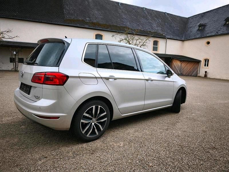 Gebraucht VW Golf 150 PS (110 kW) 2016 Silber SUV