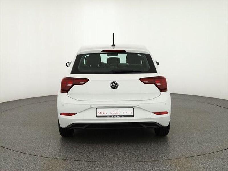 Gebraucht VW Polo Life 95 PS (69 kW) 2022 Pure white Kleinwagen