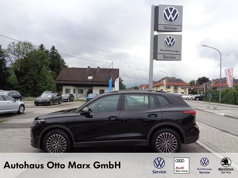 Schwarz Gebraucht 2024 VW Tiguan Life SUV | 37.390 € (Etwas zu teuer) - Bild 1/4