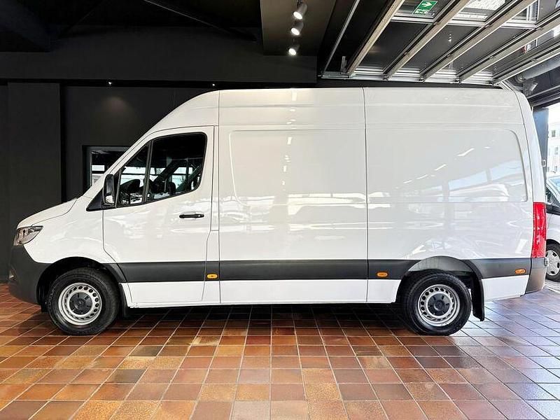 Gebraucht Mercedes Sprinter 163 PS (119 kW) 2020 Arktikweiß mb 9147 Van