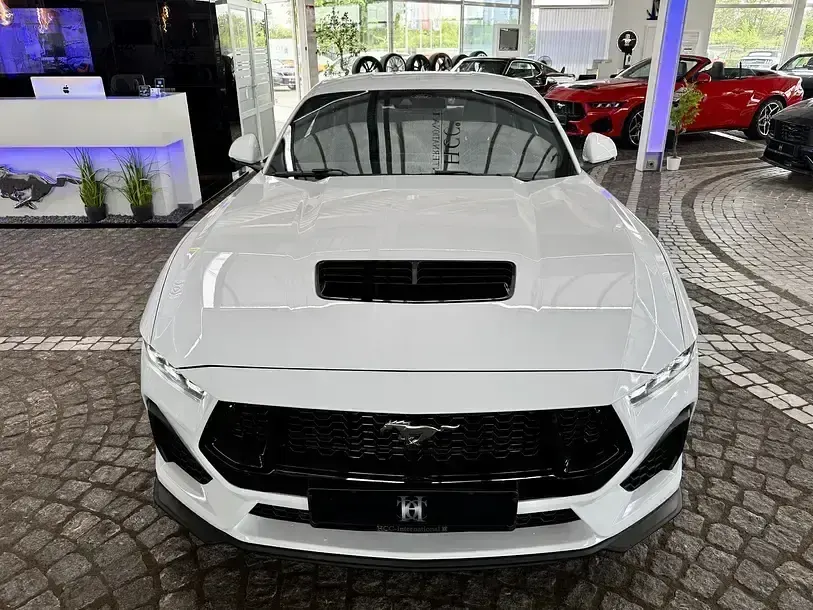 Neu Ford Mustang GT Fastback 446 PS (328 kW) 2025 (weiss (oxfordwhite)) Coupé