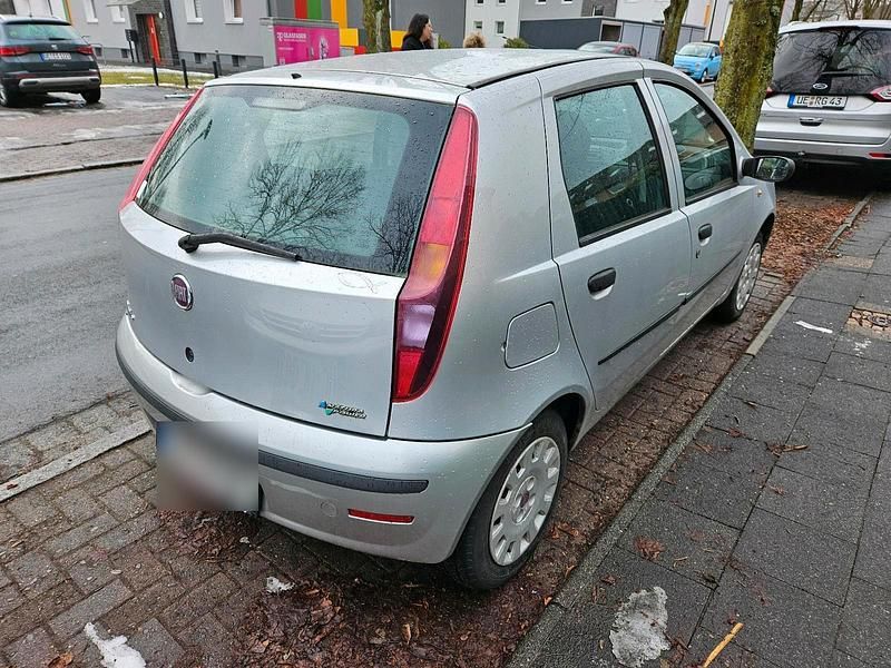 Gebraucht Fiat Punto 70 PS (51 kW) 2010 Kleinwagen