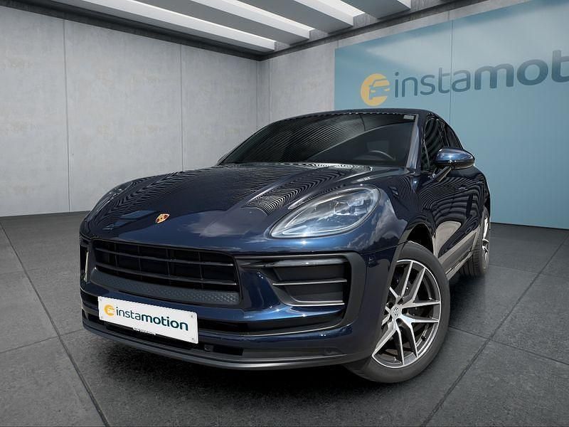 Blau Gebraucht 2022 Porsche Macan SUV | 72.049 € (Teuer) - Bild 1/4