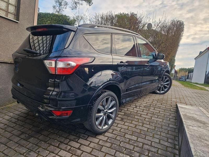 Gebraucht Ford Kuga ST-Line 175 PS (128 kW) 2019 Schwarz SUV
