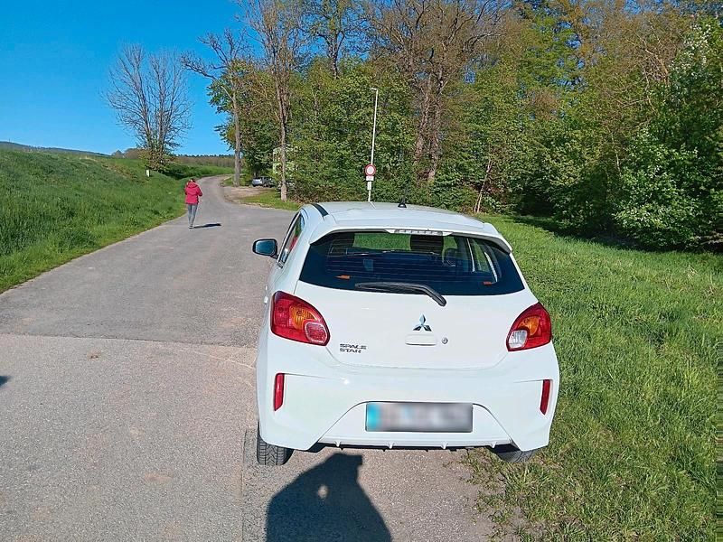 Gebraucht Mitsubishi Space Star 71 PS (52 kW) 2023 Weiß Kleinwagen