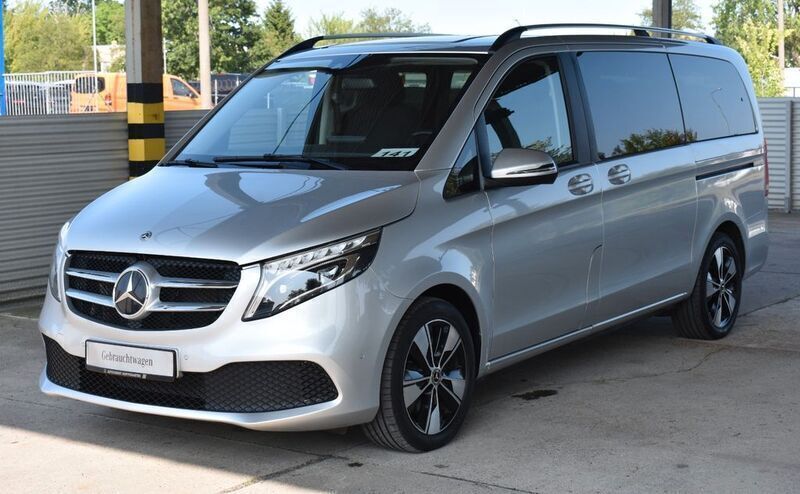 Silber Gebraucht 2020 Mercedes V250 Sport Van / Kleinbus | 42.999 € (Fairer Preis) - Bild 1/4