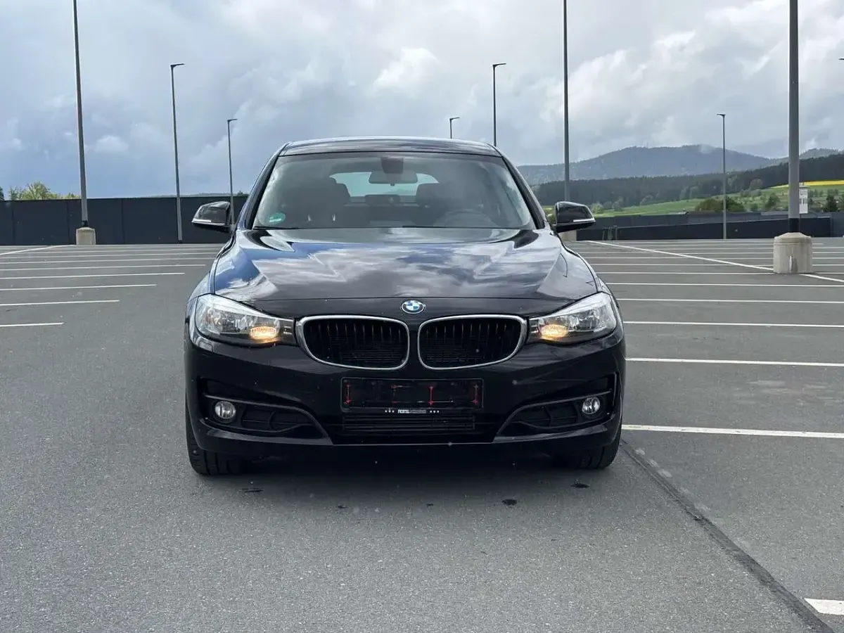 Gebraucht BMW 320 190 PS (139 kW) 2016 Schwarz Kombi