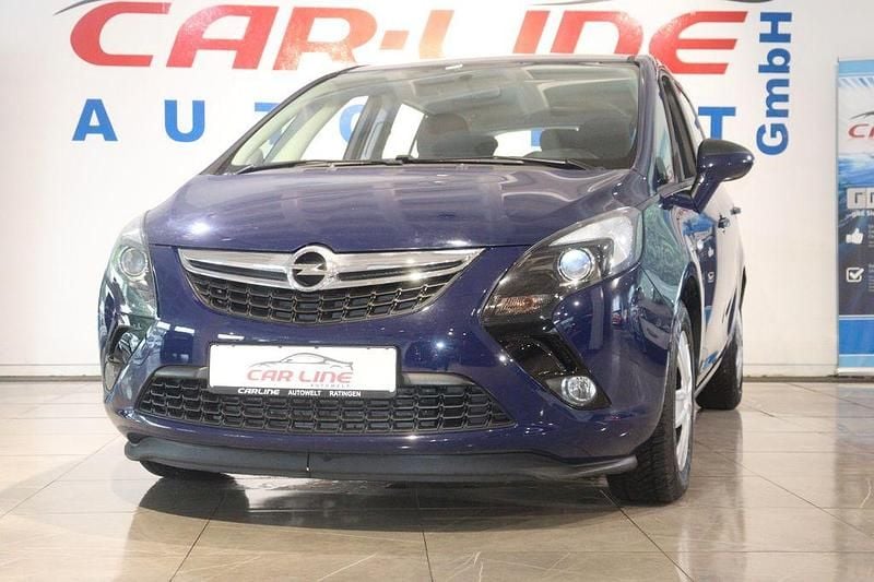 Blau Gebraucht 2014 Opel Zafira Tourer Selection Van / Kleinbus | 8.999 € (Guter Preis) - Bild 1/4