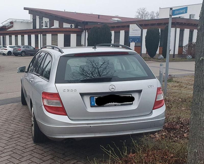 Gebraucht Mercedes C200 136 PS (100 kW) 2010 Silber Limousine