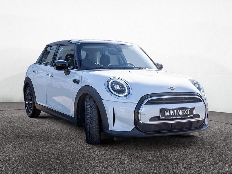 Gebraucht Mini Cooper Classic 136 PS (100 kW) 2023 Weiß Kleinwagen
