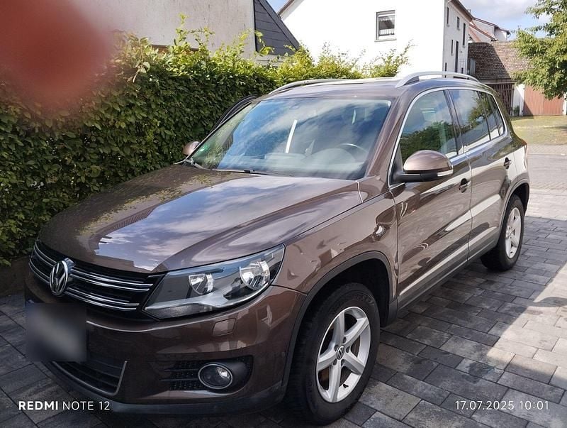 Braun Gebraucht 2013 VW Tiguan SUV | 11.100 € (Guter Preis) - Bild 1/4