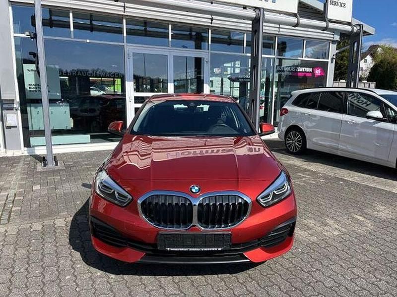 Gebraucht BMW 118 Advantage 136 PS (100 kW) 2023 Orange Kleinwagen