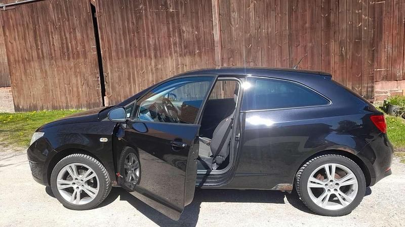 Second-hand Seat Ibiza SC Reference 86 CP (63 kW) 2011 Negru Hatchback