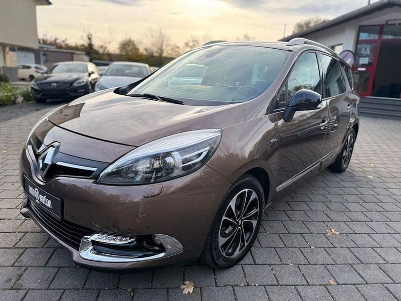 Gebraucht Renault Grand Scénic III Bose Edition 150 PS (110 kW) 2015 Braun Van / Kleinbus